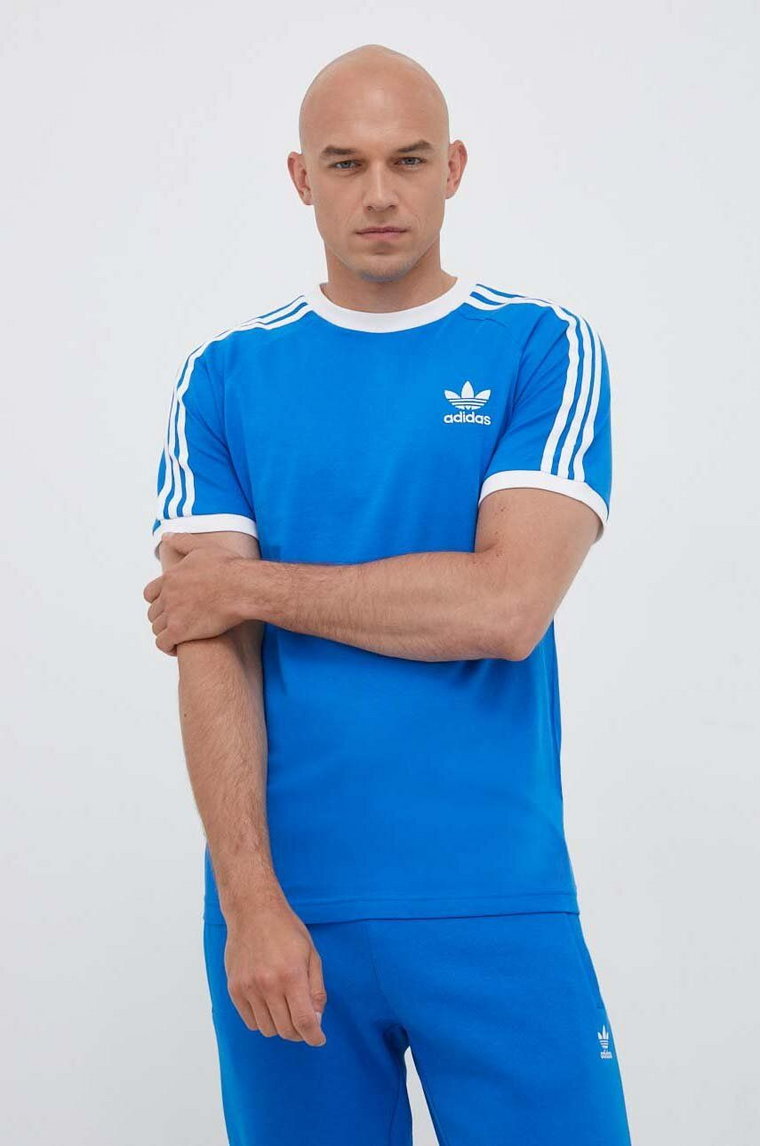 adidas Originals t-shirt bawełniany kolor niebieski z aplikacją  IN7745