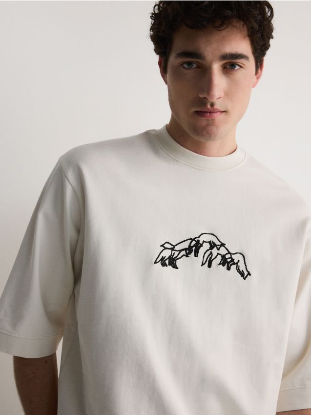 Reserved - T-shirt oversize z haftem - biały