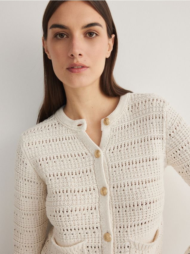Reserved - Sweter z kieszeniami - kremowy