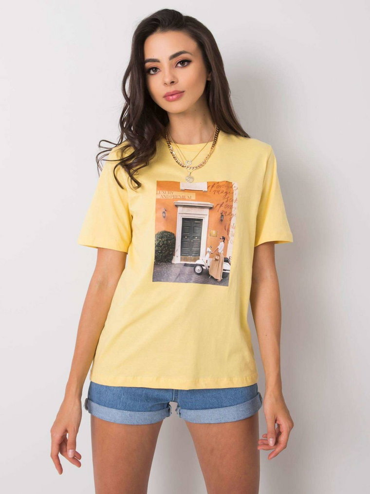 T-shirt z nadrukiem żółty dekolt okrągły