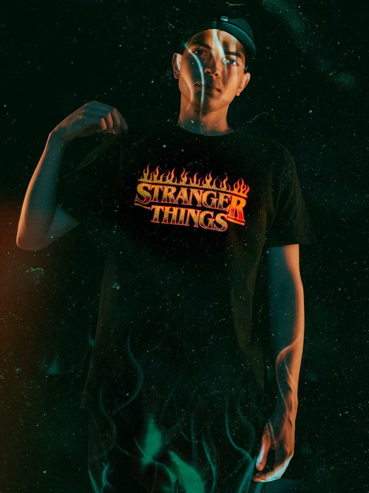 Koszulka Z Krótkim Rękawem Stranger Things Flame Logo Czarna