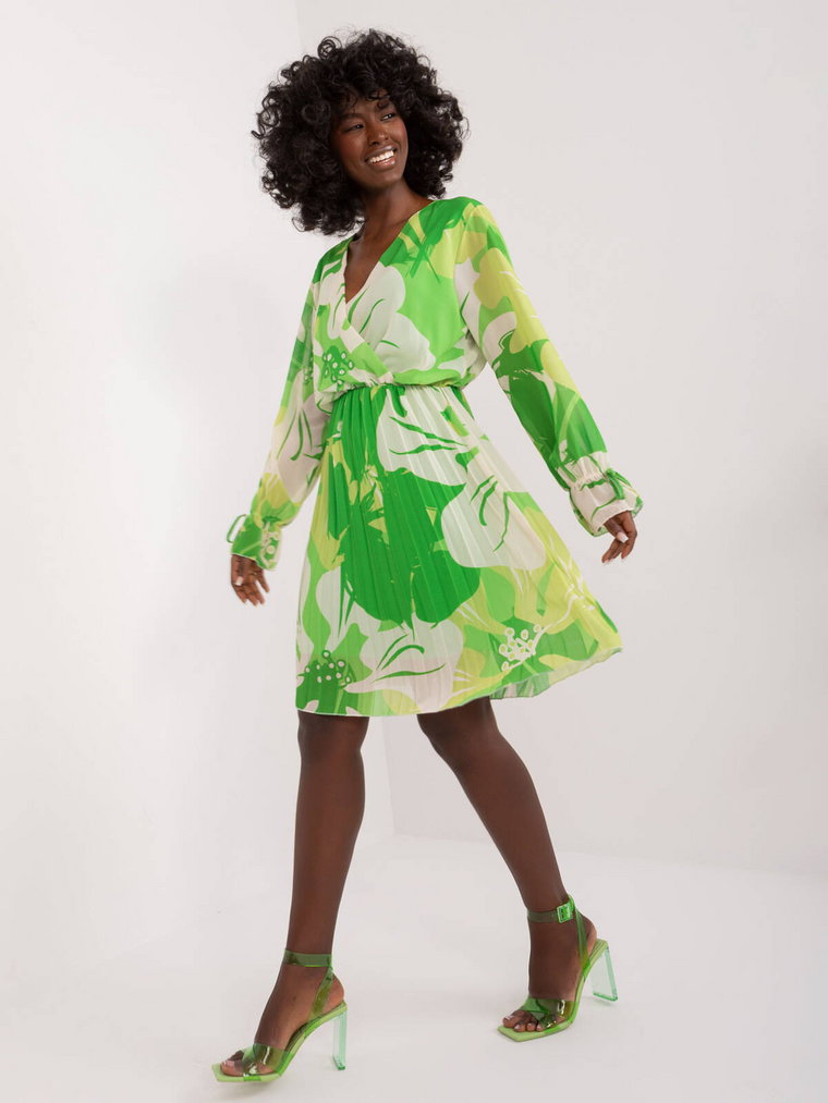 Sukienka z printem jasny zielony dekolt kopertowy rękaw długi długość przed kolano bufiasty rękaw z podszewką