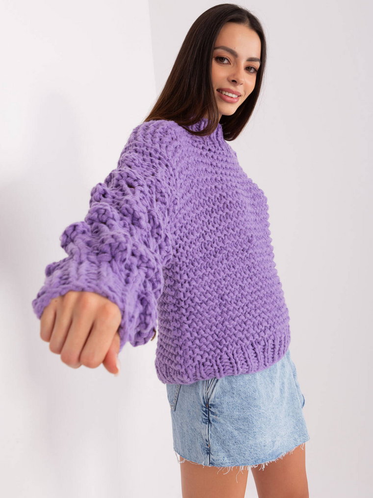 Sweter oversize fioletowy casual dekolt okrągły rękaw długi bufiasty
