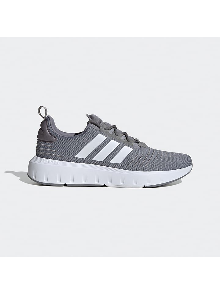 adidas Buty "SWIFT RUN 23" w kolorze szarym do biegania