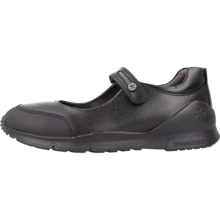 Sporty Dress Shoes Biomecanics