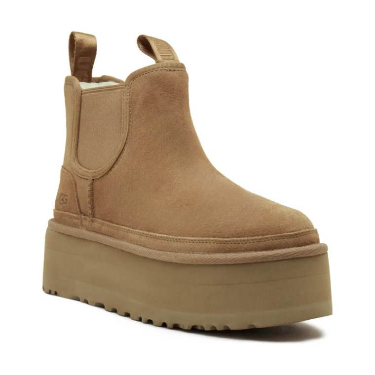 UGG Skórzane śniegowce W NEUMEL PLATFORM CHELSEA