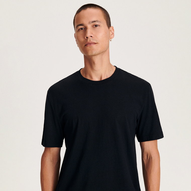 Reserved - T-shirt regular z domieszką jedwabiu - czarny