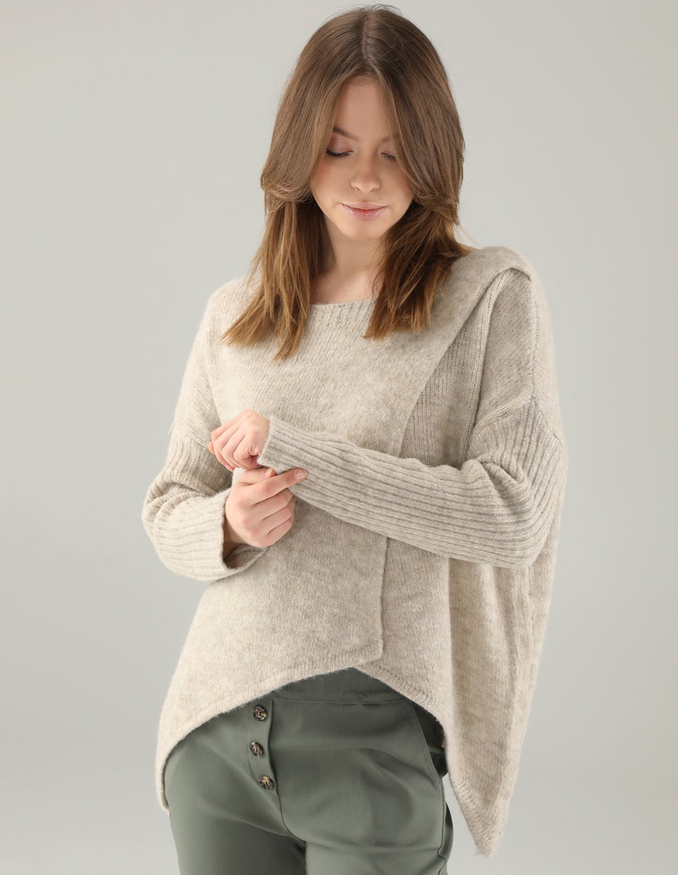 CIEPŁY SWETER Z ZAKŁADKĄ 240-23437 BEIGE