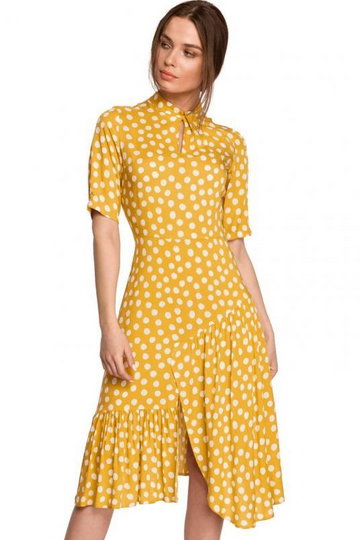 Sukienka midi w duże grochy z asymetryczną falbaną żółta