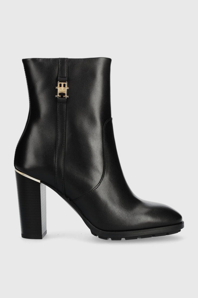 Tommy Hilfiger botki skórzane FEMININE TH HARDWARE BOOTIE damskie kolor czarny na słupku FW0FW07540