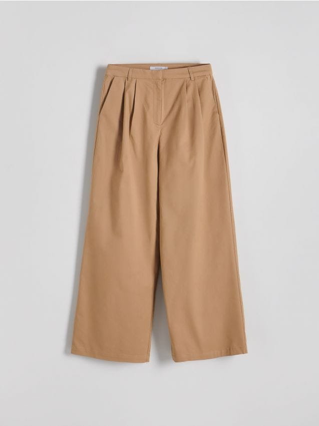 Reserved - Spodnie z szerokimi nogawkami - beżowy