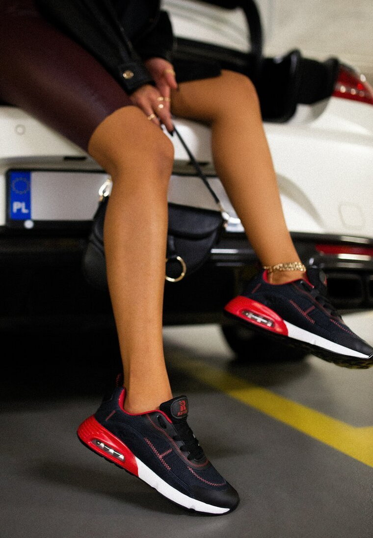 Czarno-Czerwone Sneakersy Qinerris