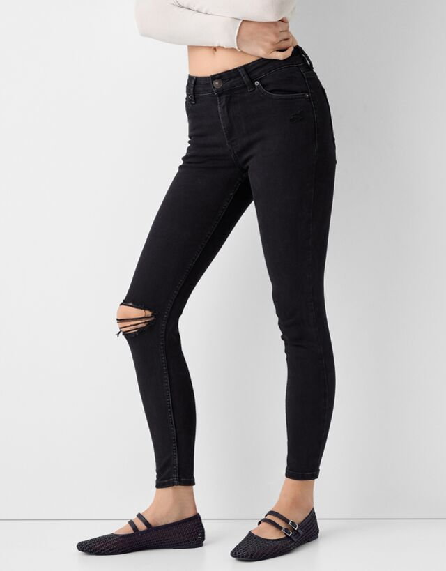 Bershka Jeansy O Kroju Skinny Low Waist Kobieta 34 Czarny