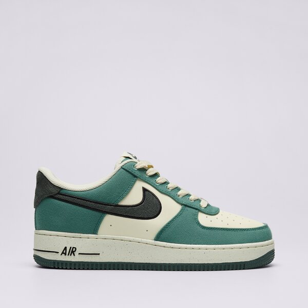 NIKE AIR FORCE 1 &#039;07 LV8