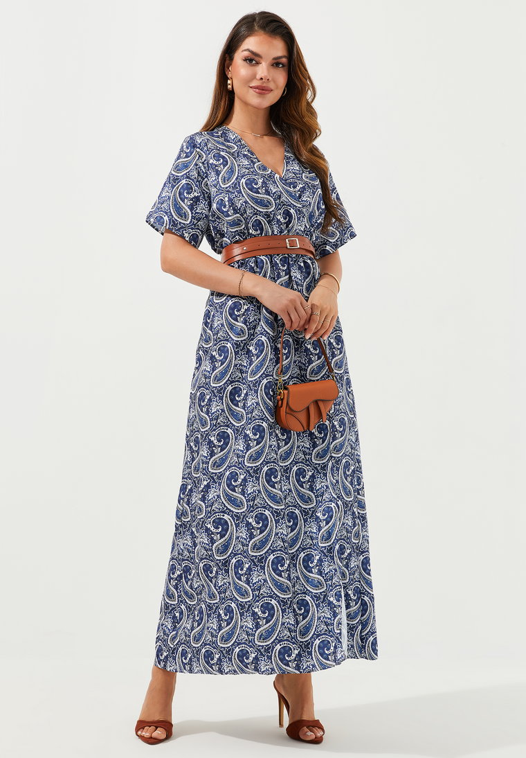 Sukienka maxi w stylu boho krótki rękaw