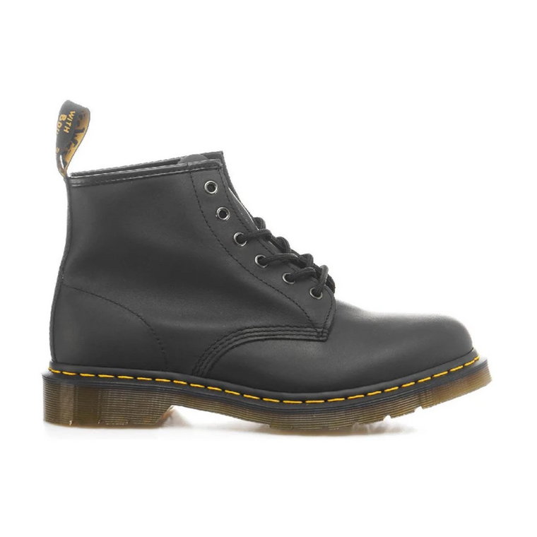 Stylowe czarne skórzane botki Dr. Martens