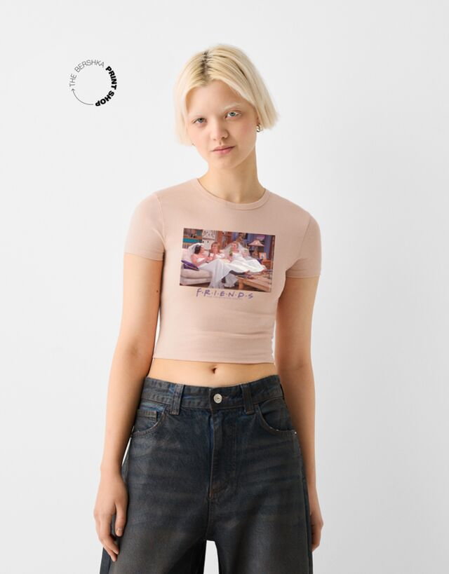 Bershka Koszulka Z Krótkim Rękawem I Nadrukiem Z Serialu "Przyjaciele" Kobieta Xs Różowy