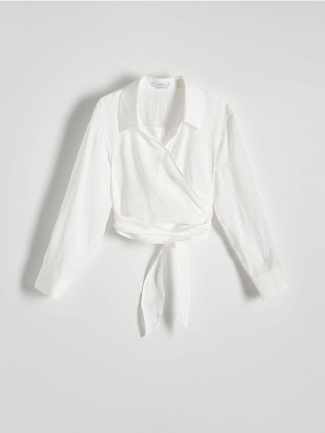Reserved - Koszula z kopertowym wiązaniem - biały