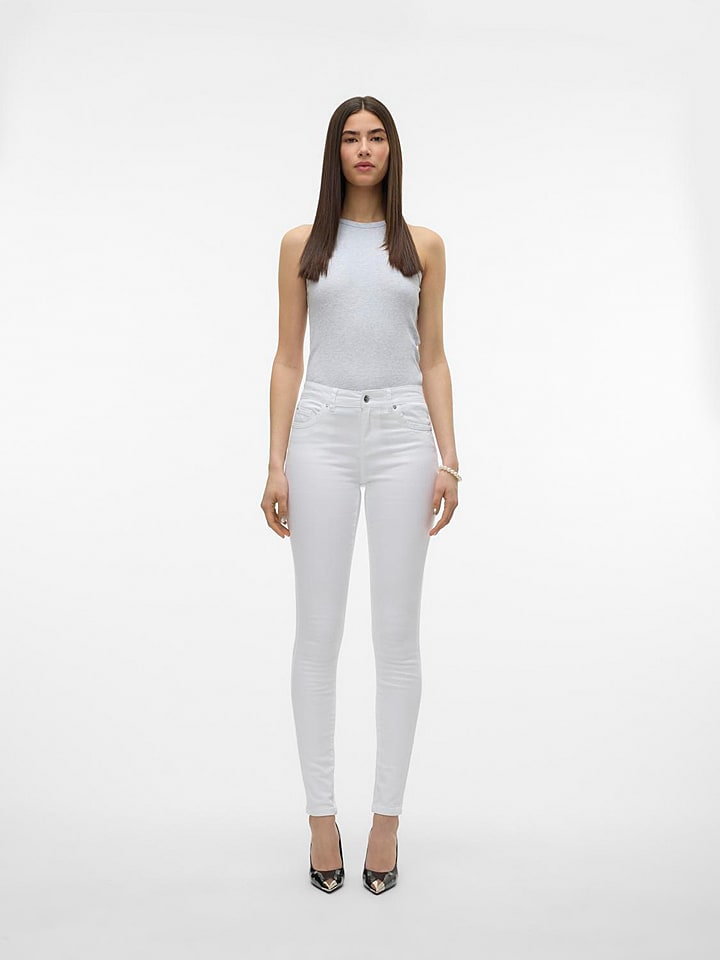 Vero Moda Dżinsy "Alia" - Skinny fit - w kolorze białym