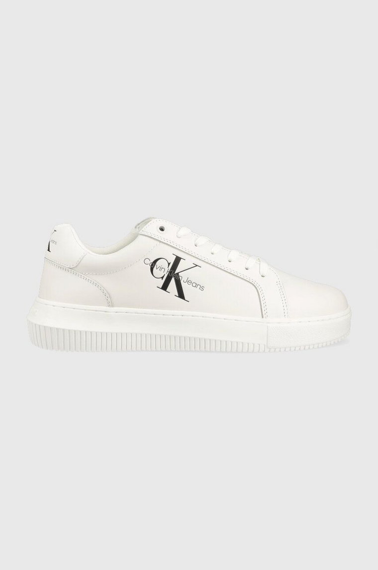 Calvin Klein Jeans sneakersy skórzane Chunky Capsule Monologo kolor biały YM0YM00681