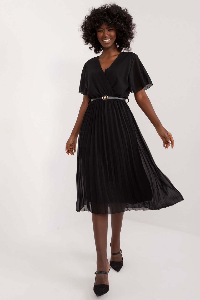Elegancka plisowana sukienka midi z paskiem- czarna