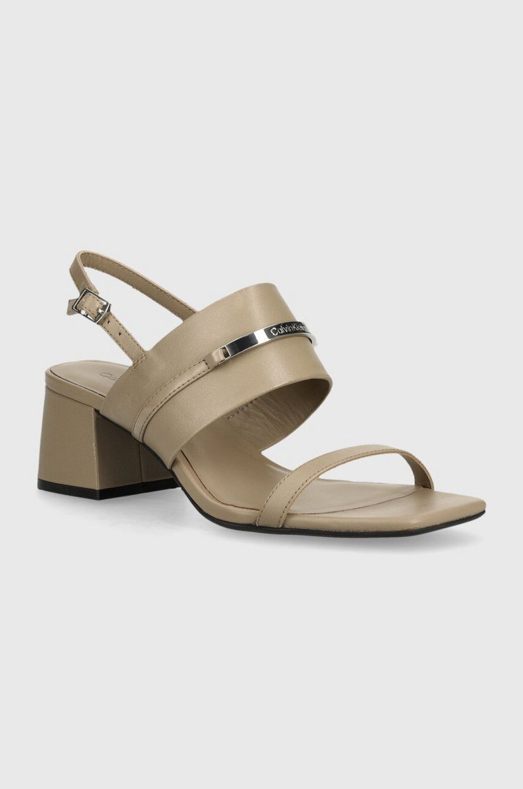 Calvin Klein sandały skórzane HEEL SANDAL 45 MET BAR LTH kolor beżowy HW0HW02056