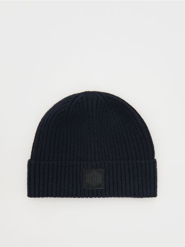 Reserved - Czapka beanie z naszywką - granatowy