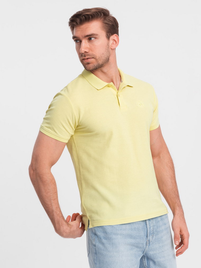 Jednokolorowa koszulka polo męska BASIC z dzianiny pique - żółta V15 OM-POBS-0100