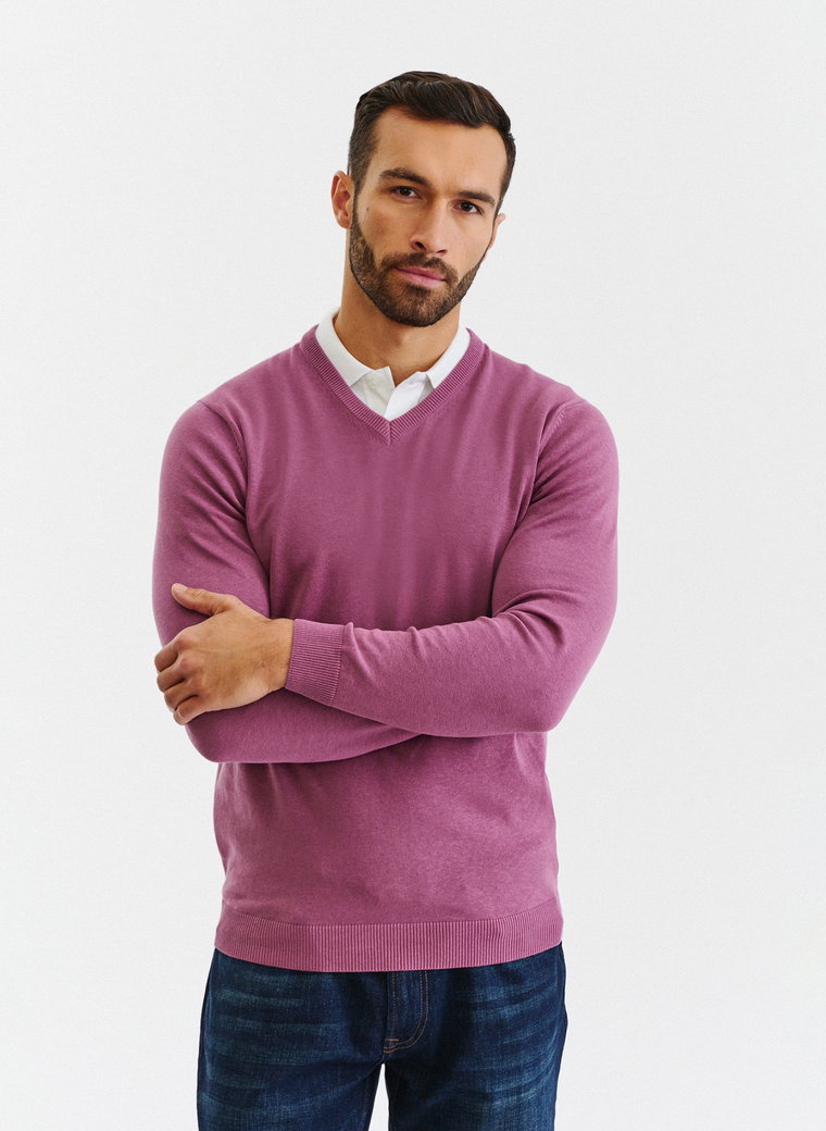 Sweter męski w kolorze różowym z dekoltem w serek
