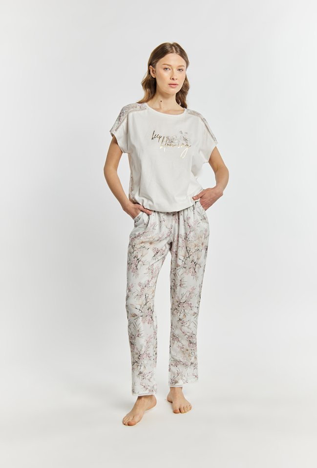 Spodnie od piżamy w kwiatowy wzór
