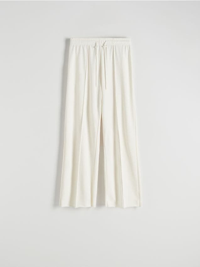 Reserved - Spodnie z szerokimi nogawkami - złamana biel