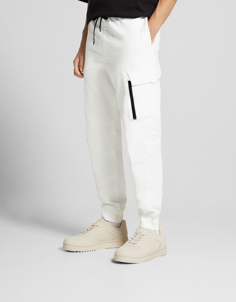 Bershka Spodnie Jogger Cargo Slim Mężczyzna Xl Biały