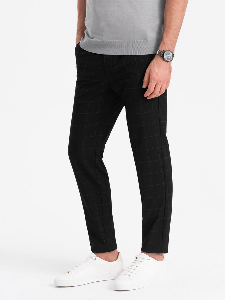 Spodnie męskie o klasycznym kroju w delikatną kratę - czarne V5 OM-PACP-0187