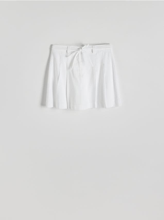 Reserved - Szorty imitujące spódnicę - złamana biel