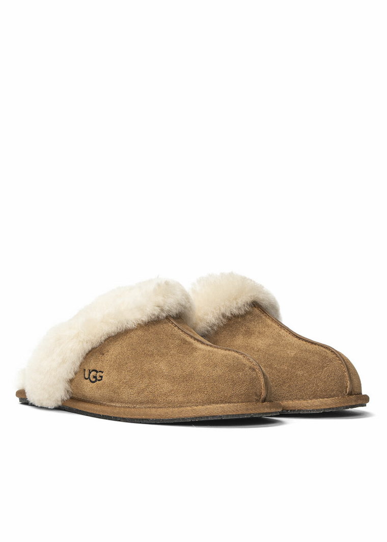 Kapcie UGG W Scuffette II (1106872-CHE)