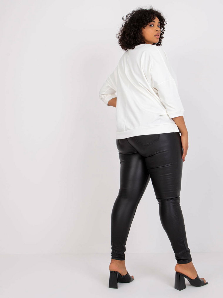 Bluzka plus size ecru casual dekolt okrągły rękaw 3/4 dżety