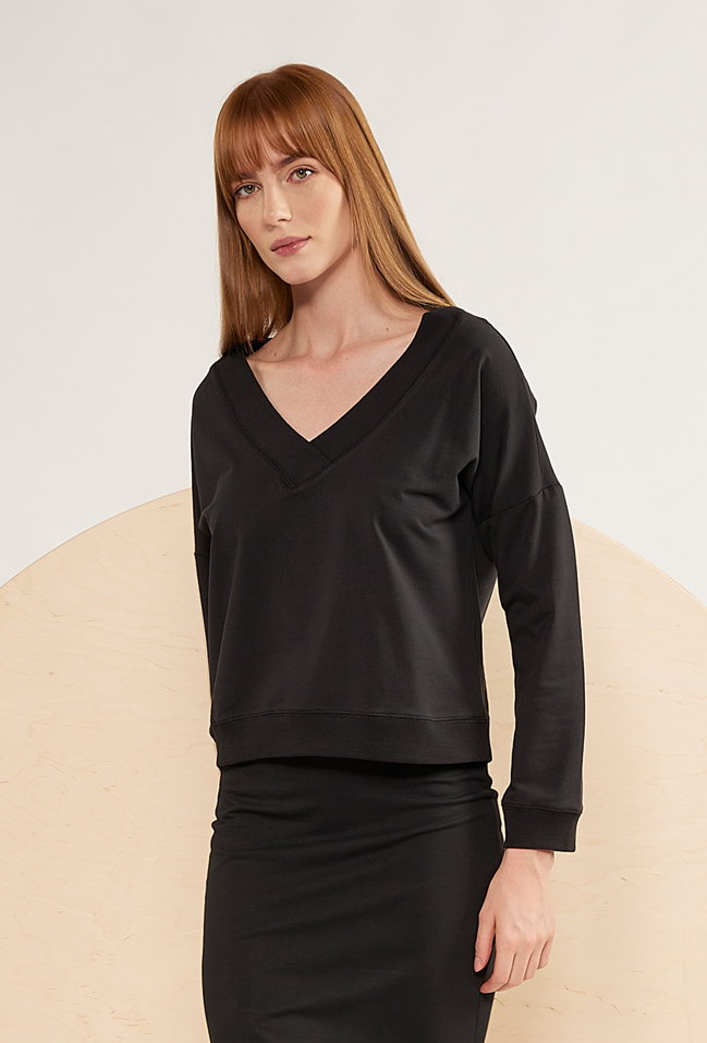 Bluza z dekoltem w V-neck