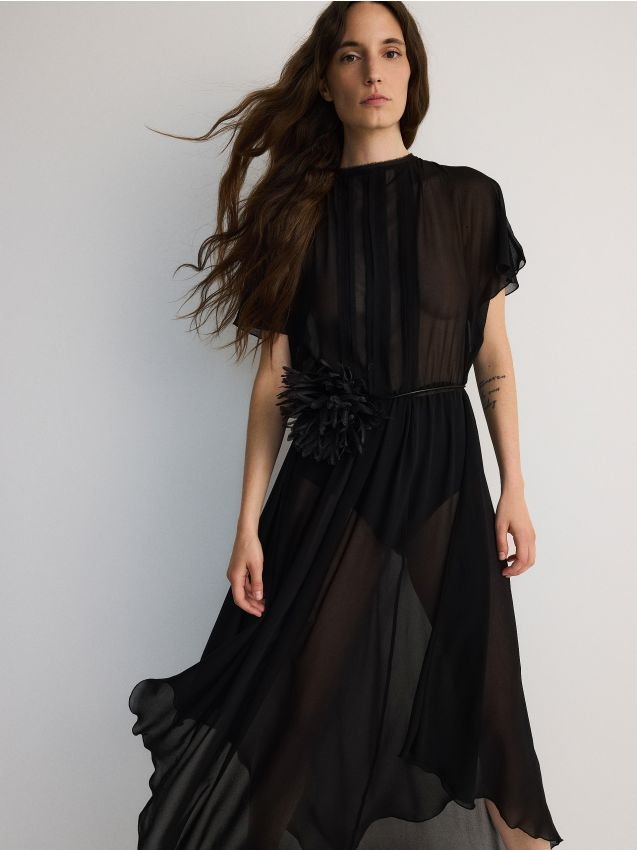 Reserved - Szyfonowa sukienka z wiązaną szarfą - czarny