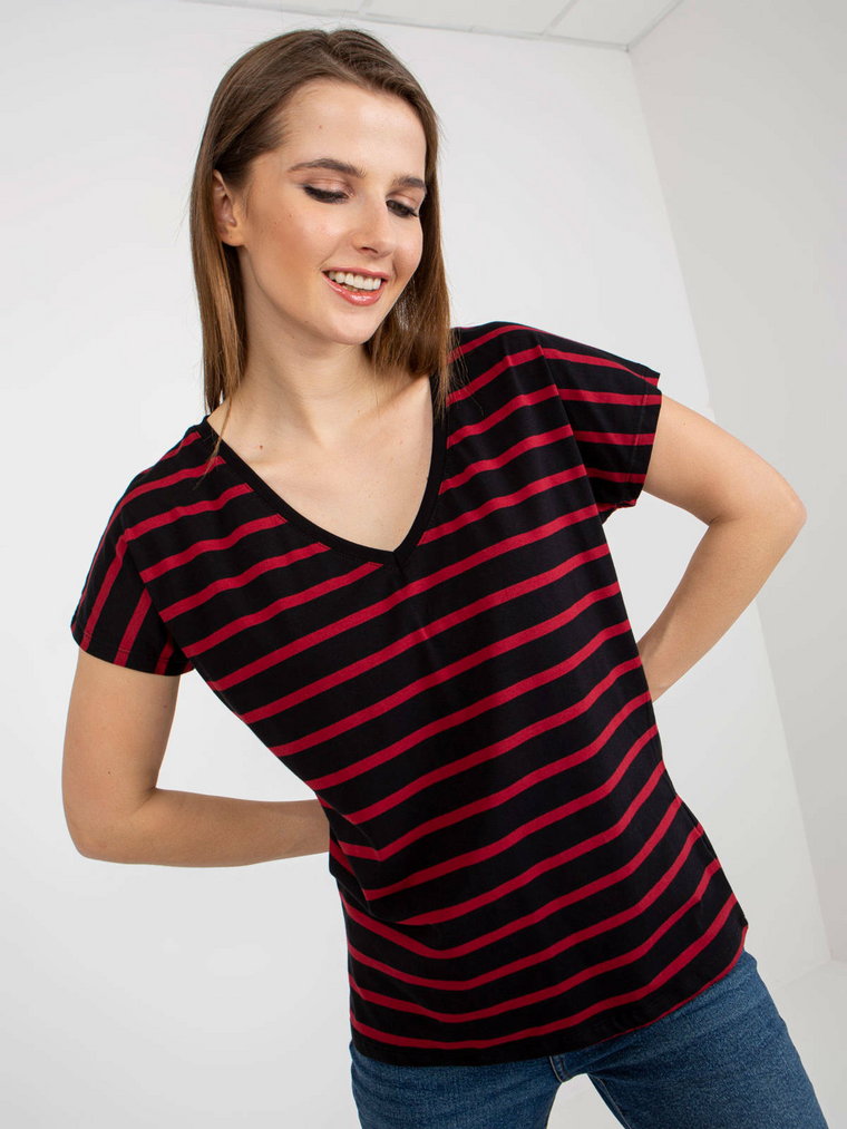 T-shirt z nadrukiem czarno-czerwony casual dekolt w kształcie V rękaw krótki