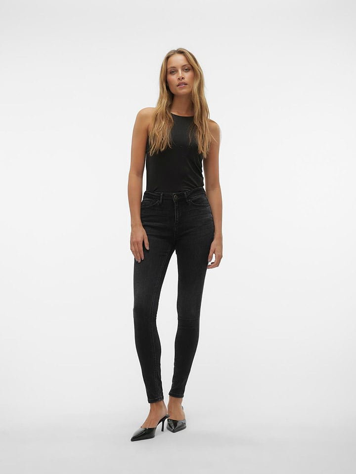 Vero Moda Dżinsy - Skinny fit - w kolorze czarnym