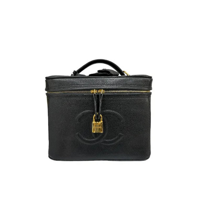 Vintage czarna skórzana torebka z pozłacanymi elementami Chanel Vintage