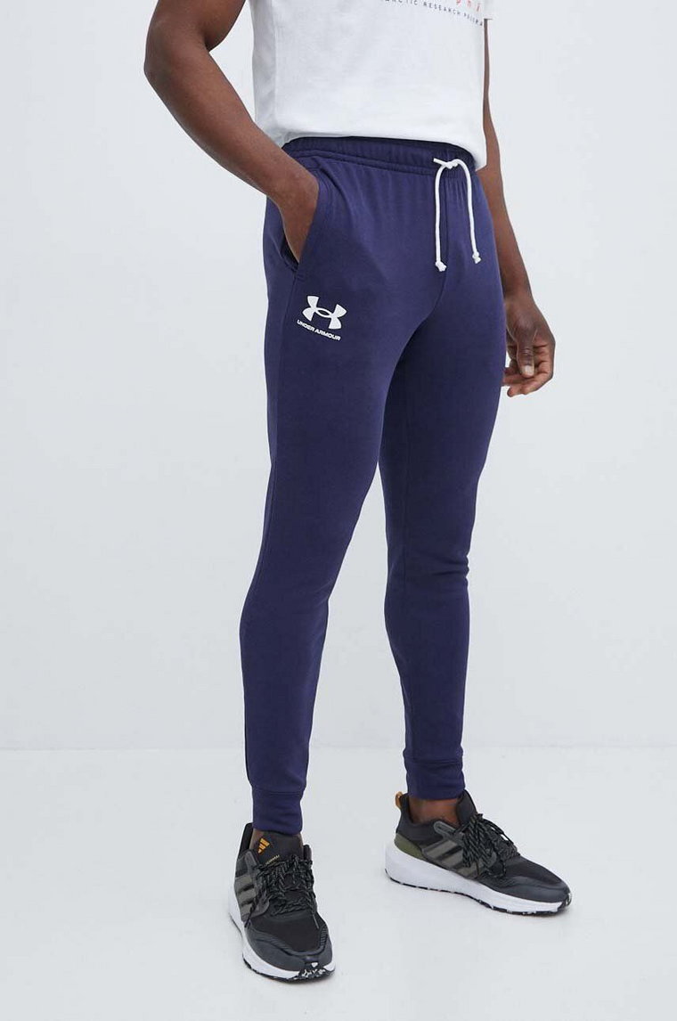 Under Armour spodnie dresowe kolor granatowy z nadrukiem 1380843