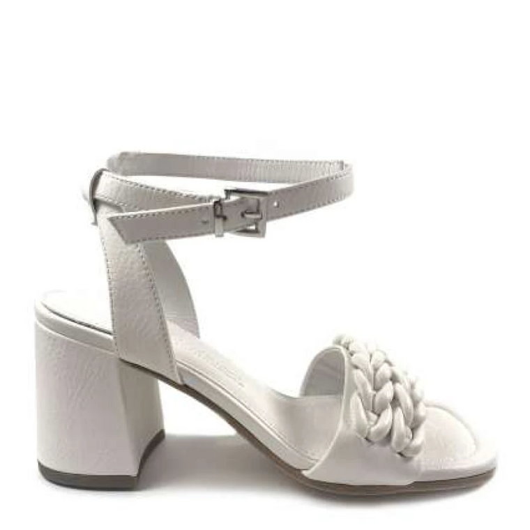 Podnieś swój styl dzięki białym skórzanym sandałom Kennel & Schmenger