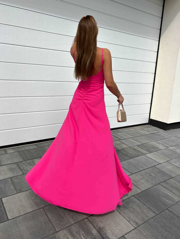Imagine elegancka długa różowa sukienka