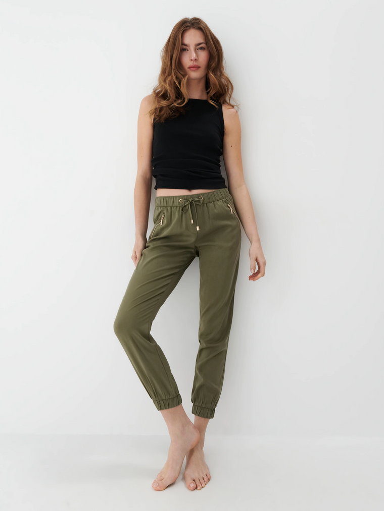 Mohito - Spodnie joggery - khaki