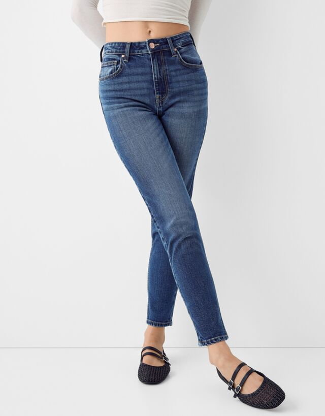 Bershka Jeansy Mom Slim Comfort Kobieta 34 Niebieski