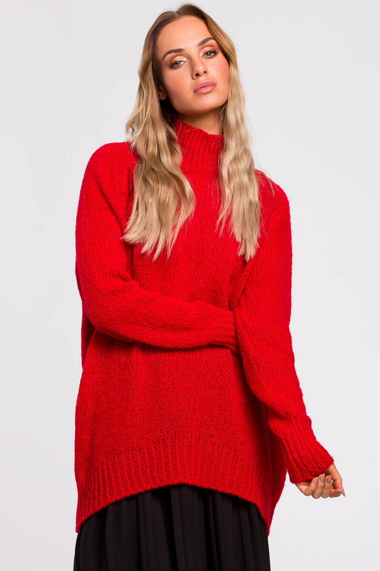 Asymetryczny sweter z półgolfem - czerwony