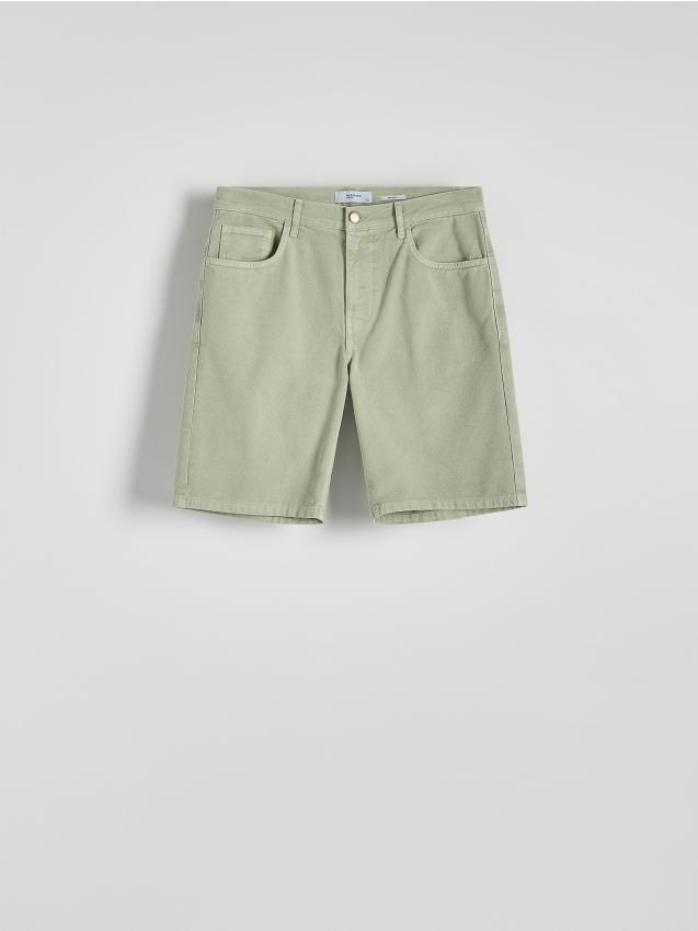 Reserved - Jeansowe szorty regular fit - zielony