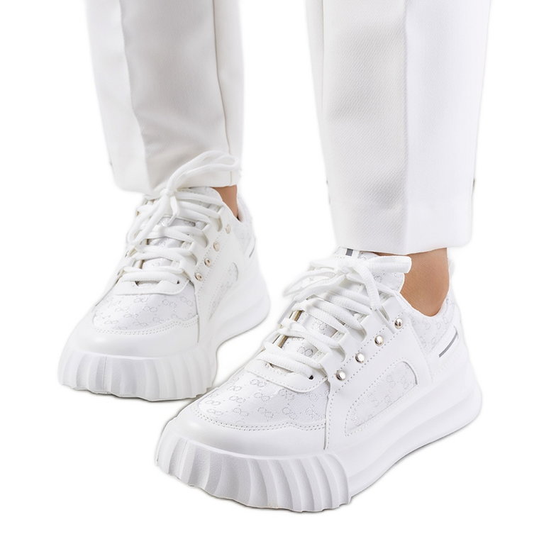 Białe sneakersy Heleno