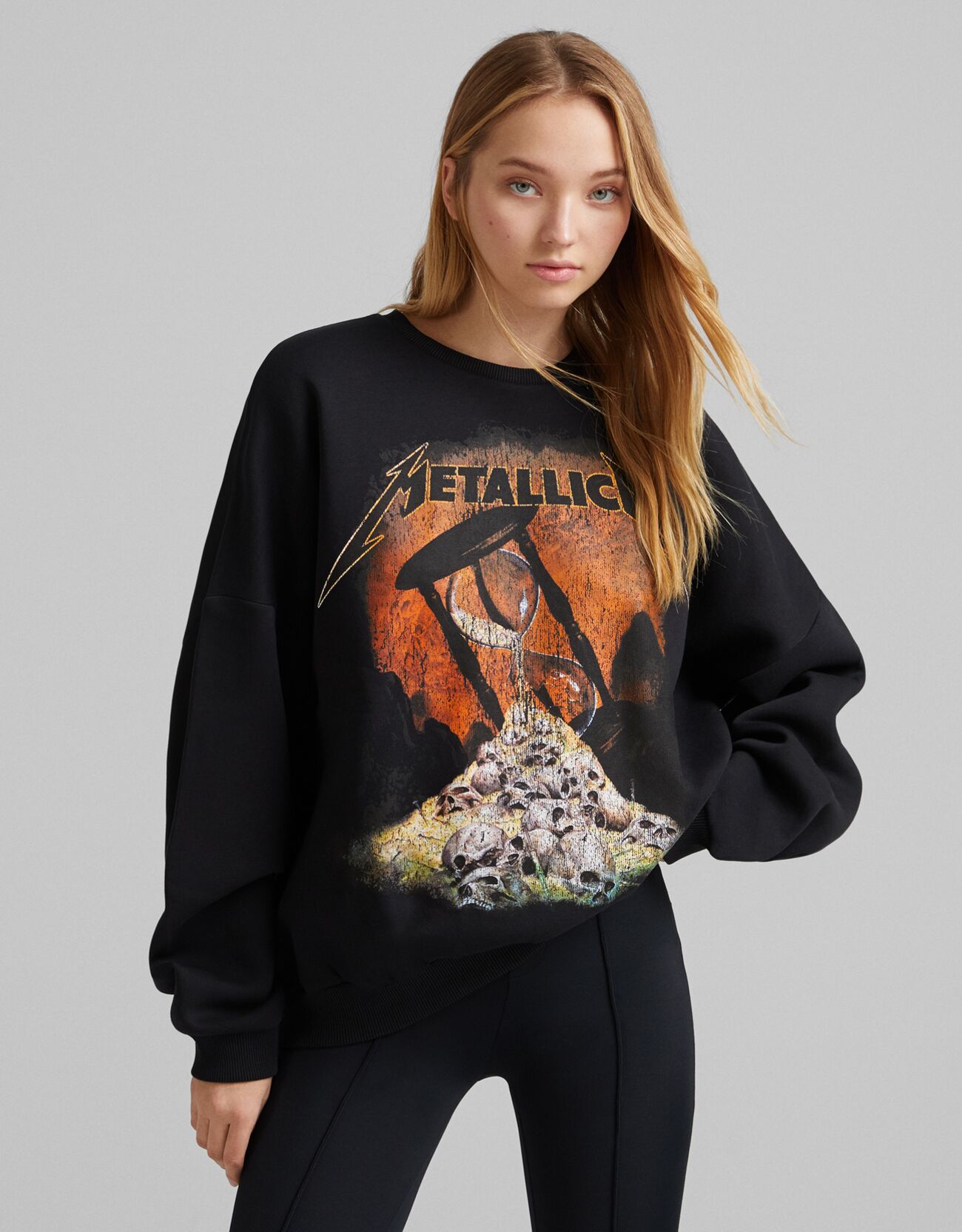 Bershka Bluza Z Kapturem I Nadrukiem Metallica Kobieta Xs Czarny Bershka